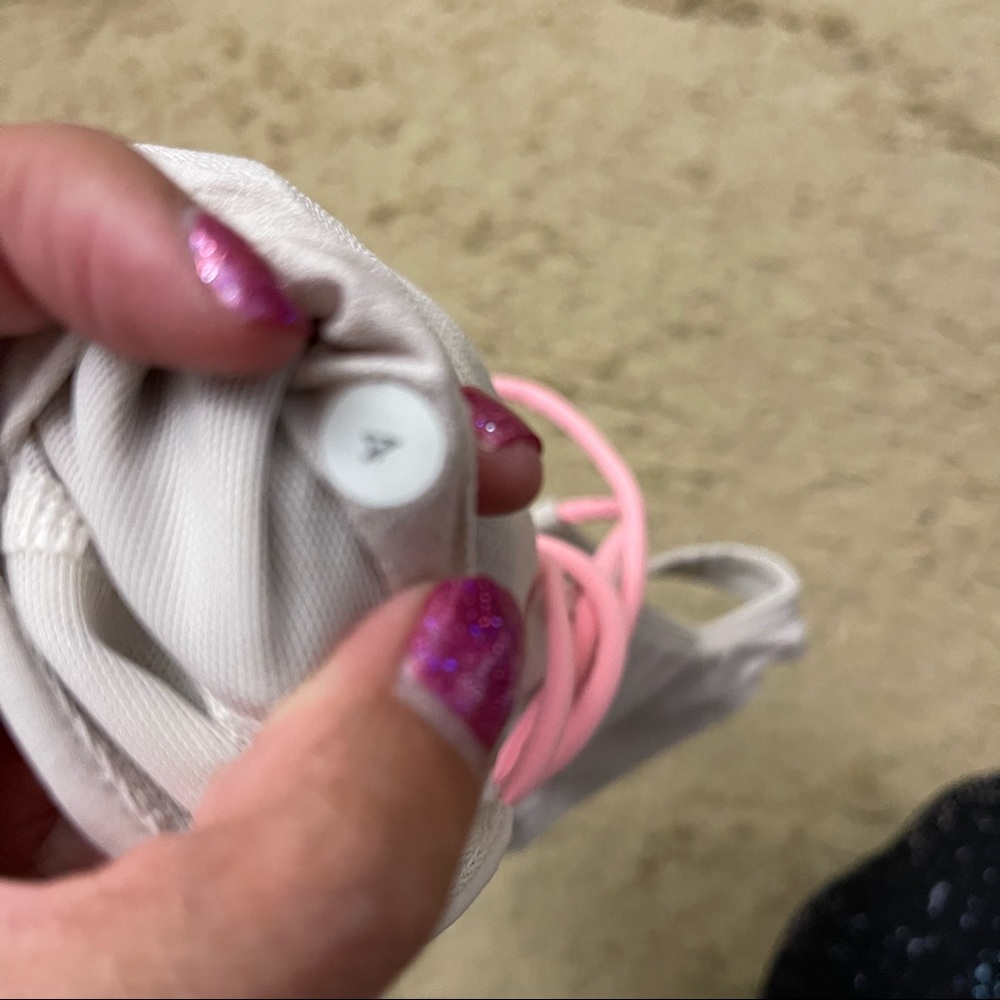 ๐HP๐ Like New Lululemon Free To Be Sports Bra - Picture 2 of 3